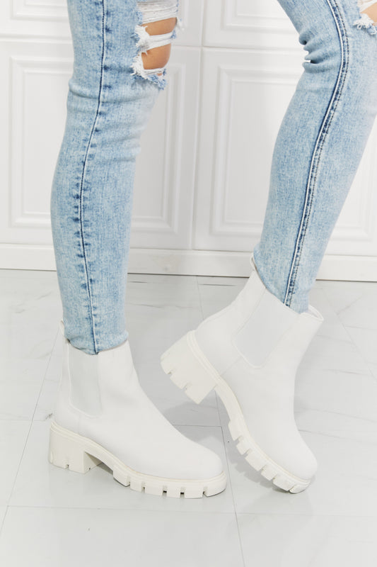 Matte Lug Sole Chelsea Boots in White
Success