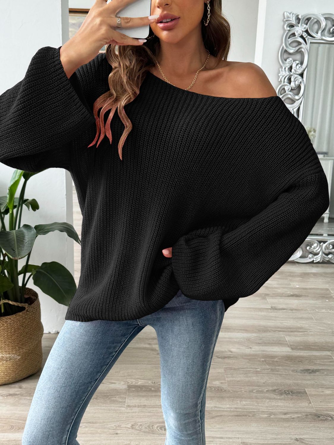 Round Neck Long Sleeve Sweater Black