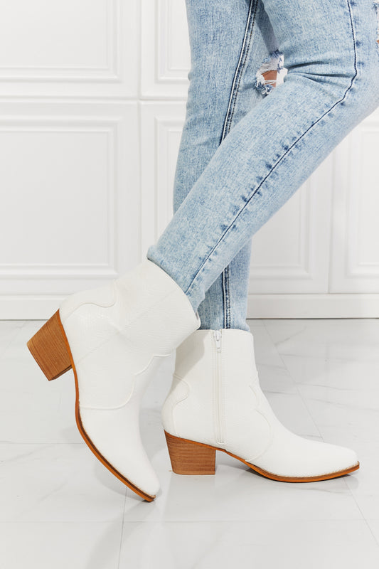 MMShoes Watertower Town Faux Leather Western Ankle Boots in White1