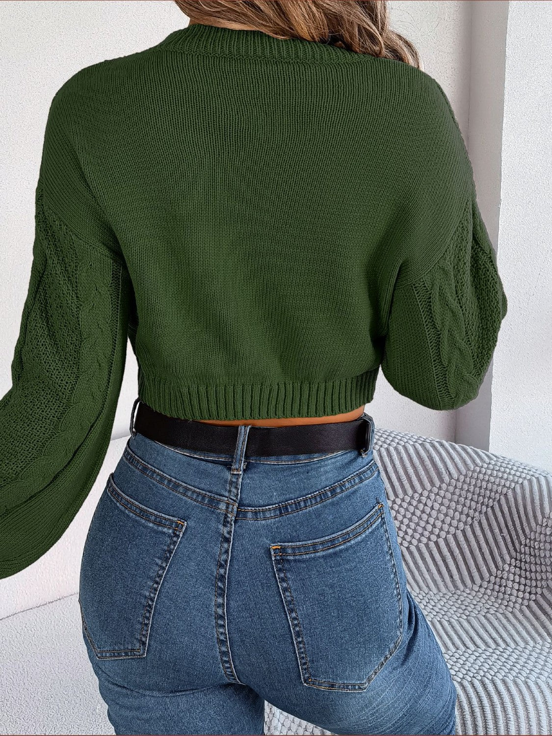 Cable-Knit Round Neck Cropped Sweater12