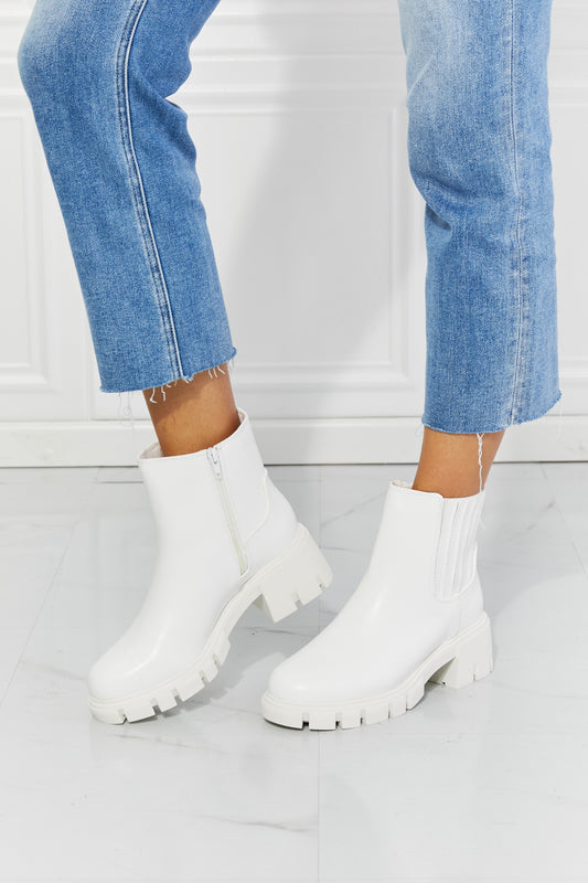 MMShoes What It Takes Lug Sole Chelsea Boots in White1